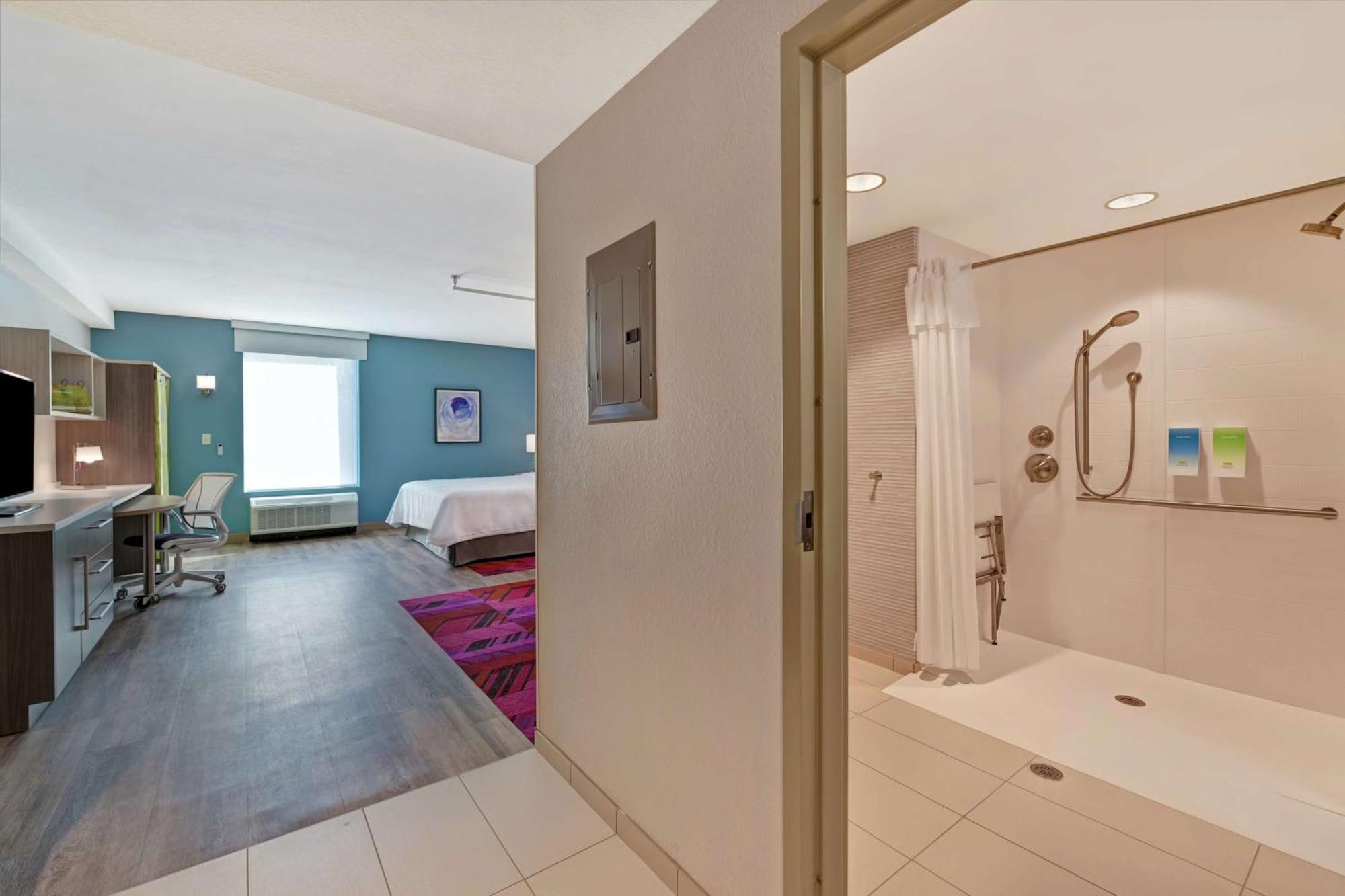 โฮม2 สวีท บาย ฮิลตัน เวสต์ปาล์ม บีช แอร์พอร์ต ฟลอริดา Hotel Cloud Lake ภายนอก รูปภาพ